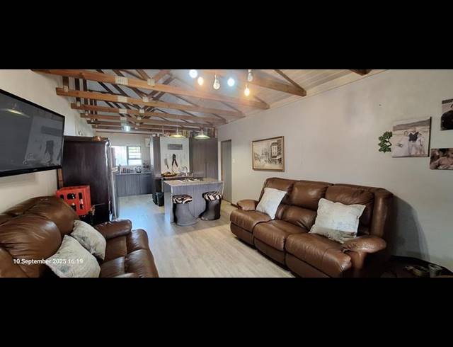 5 BEDROOM HOUSE FOR SALE IN FRAAIUITSIG